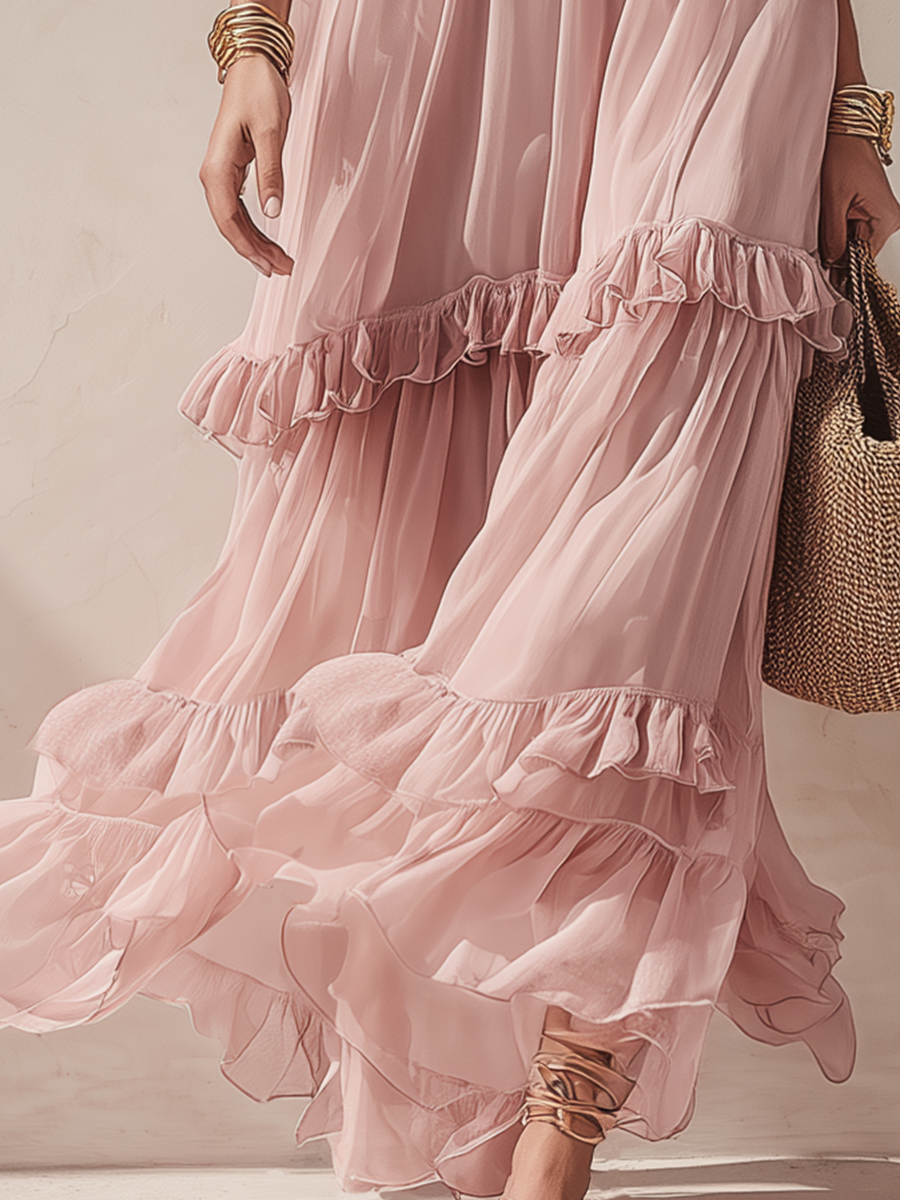 Robe maxi charmante à volants superposés couleur blush