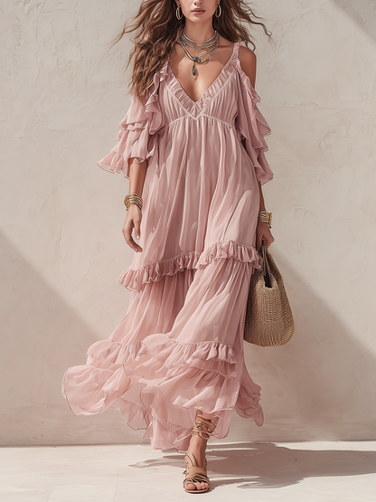Robe maxi charmante à volants superposés couleur blush