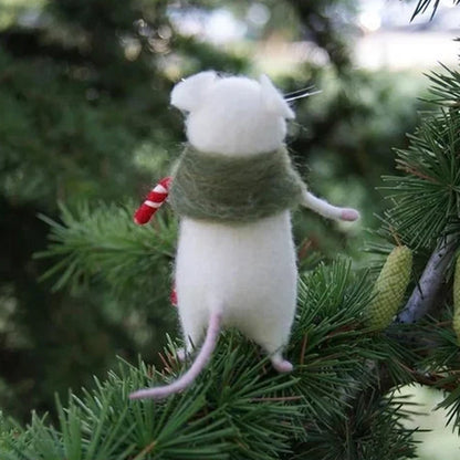Handcrafted Felt Pumpkin Mouse Ornament for Halloween Seasonal Home and Festive Decor