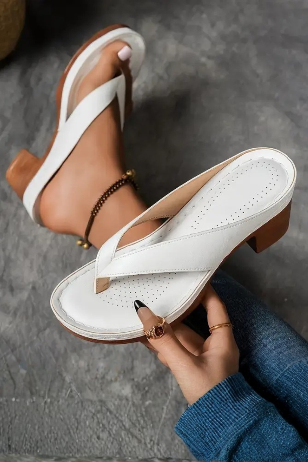 Women’s Toe Post Block Heel Sandals – Open Toe Slip-On Summer Heels