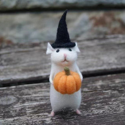 Handcrafted Felt Pumpkin Mouse Ornament for Halloween Seasonal Home and Festive Decor