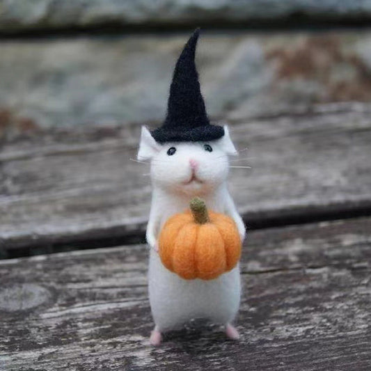 Handcrafted Felt Pumpkin Mouse Ornament for Halloween Seasonal Home and Festive Decor
