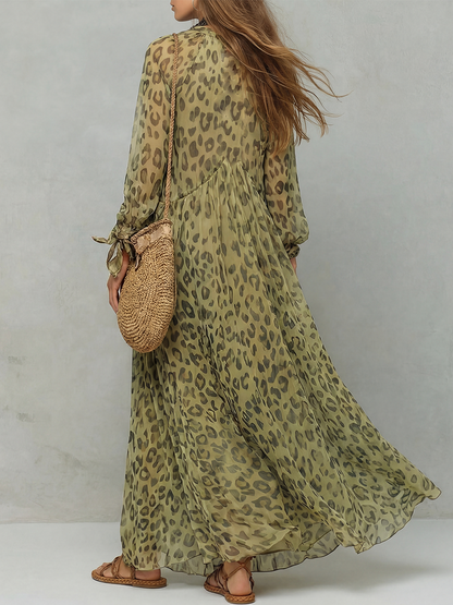 Robe longue bohème en chiffon vert olive à imprimé léopard et manches longues