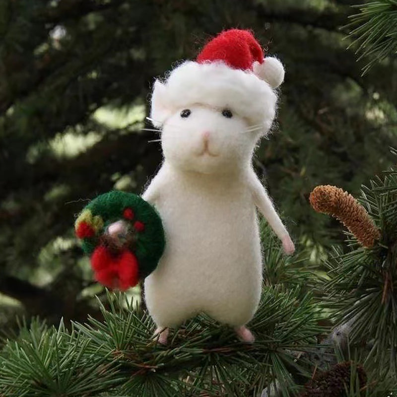 Handcrafted Felt Pumpkin Mouse Ornament for Halloween Seasonal Home and Festive Decor