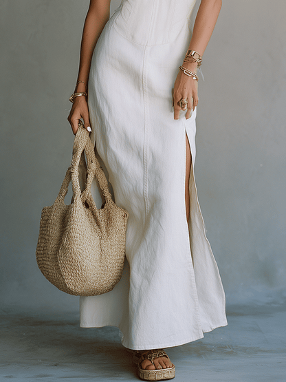 Robe maxi blanche minimaliste chic à bretelles avec fente