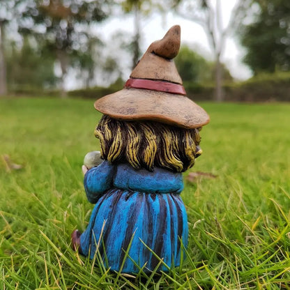 Waterproof Resin Witch Statue for Halloween Decor – Indoor & Outdoor Garden Gnome Figurine, 2026 Gift Idea