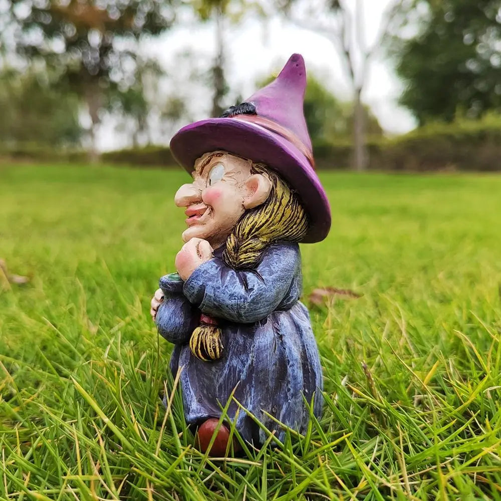 Waterproof Resin Witch Statue for Halloween Decor – Indoor & Outdoor Garden Gnome Figurine, 2026 Gift Idea