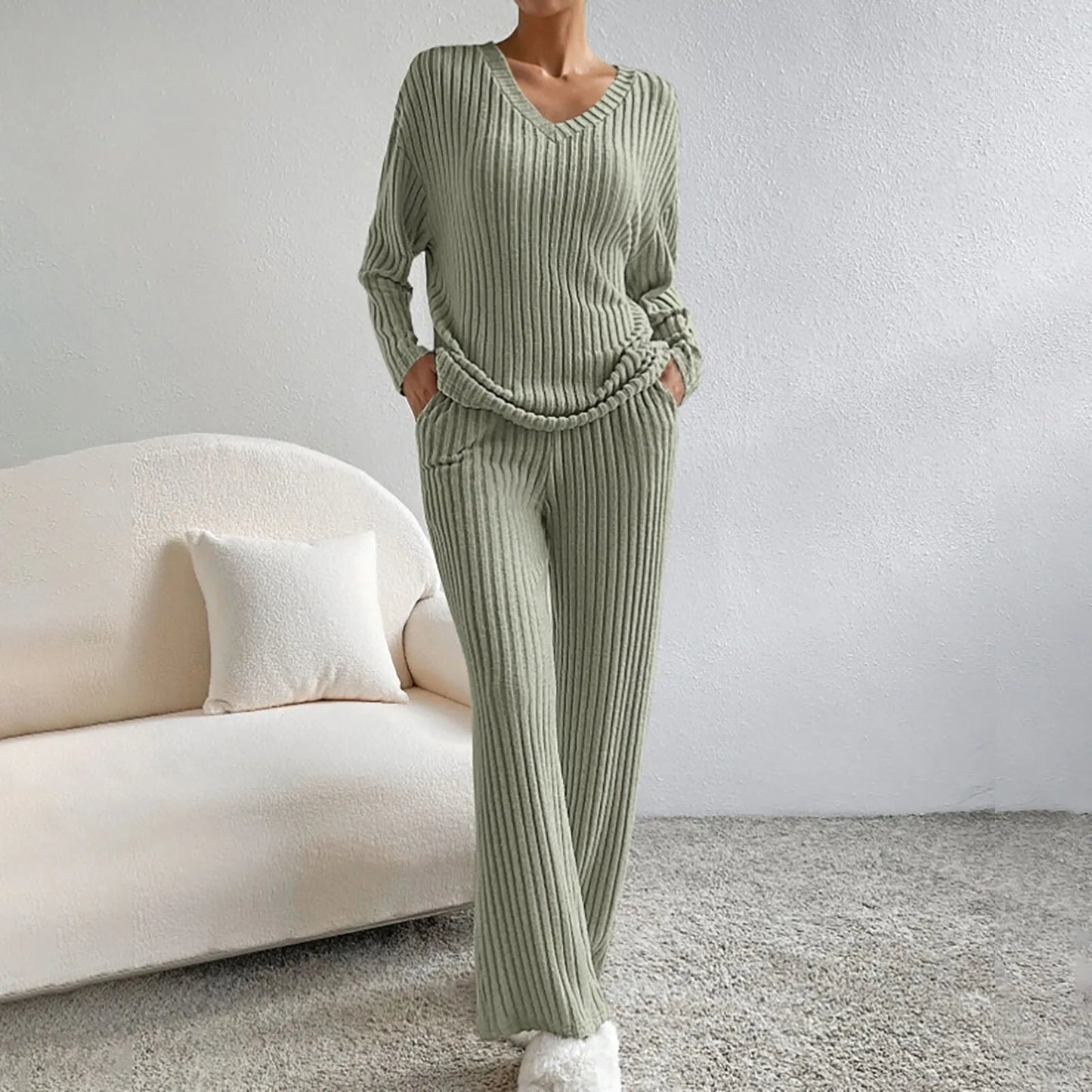 KATHY Ribbed Knitted 2-Piece Loungewear Set – Comfortable Sweater & Pants