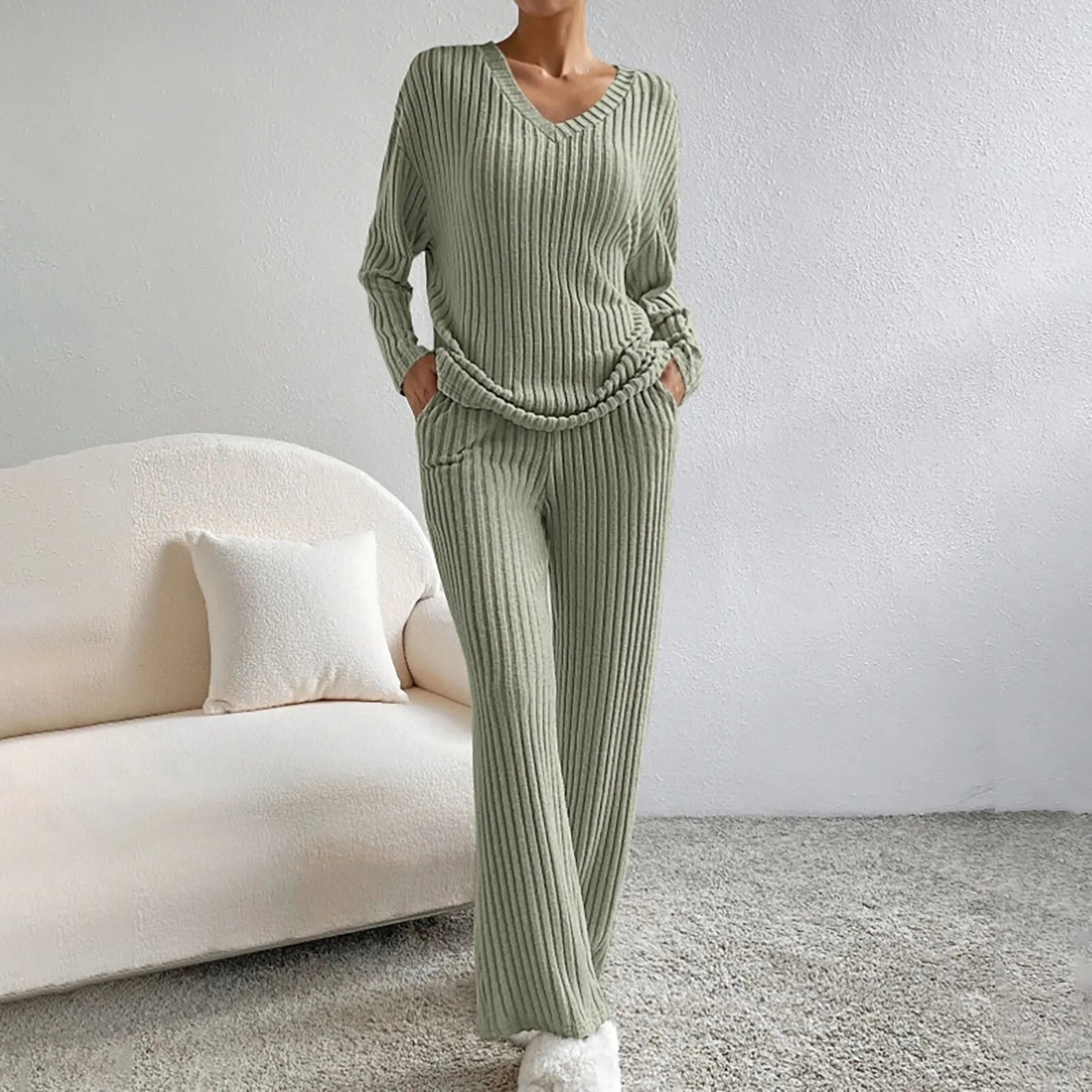 KATHY Ribbed Knitted 2-Piece Loungewear Set – Comfortable Sweater & Pants