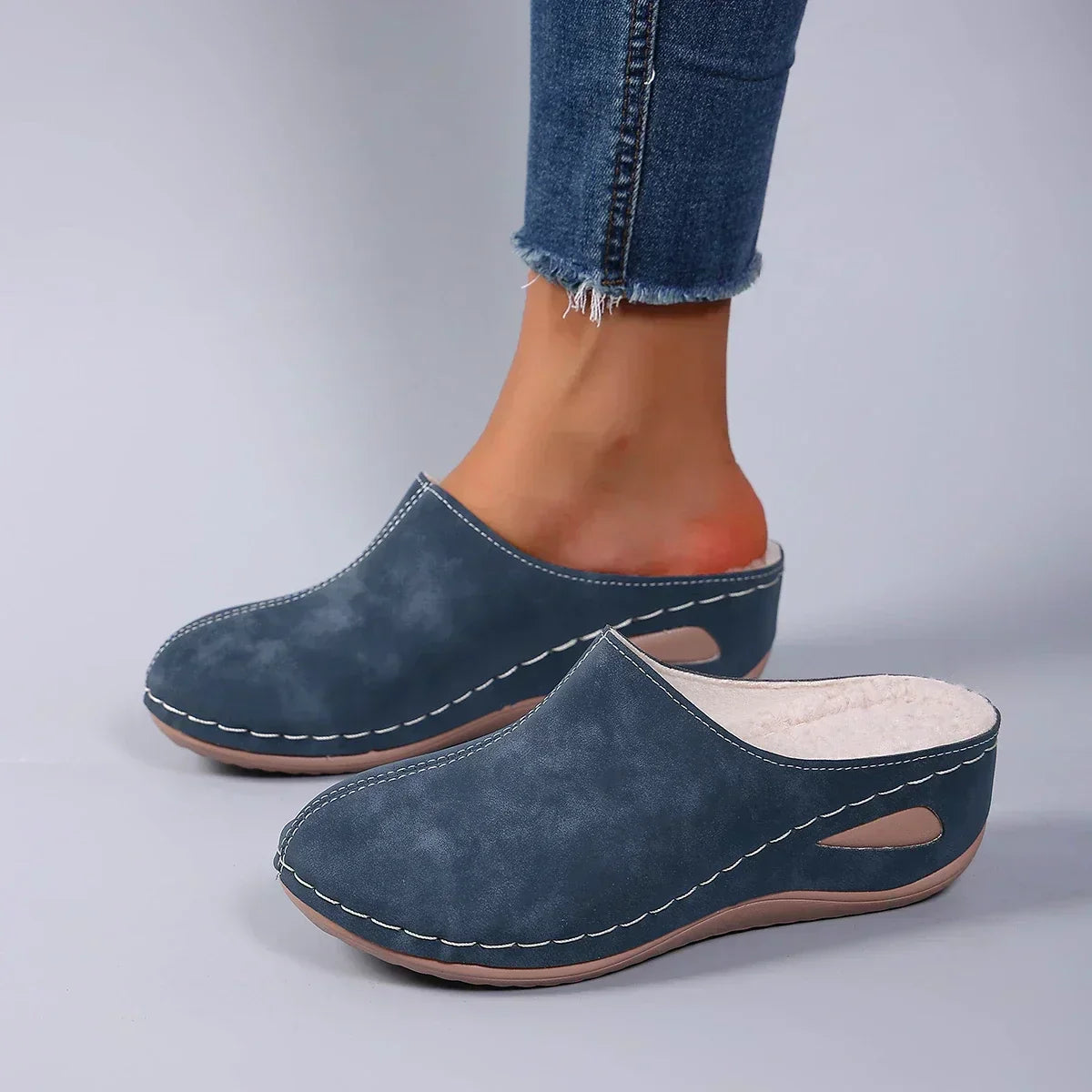 Noemi | Women's Orthopedic Comfort Slide