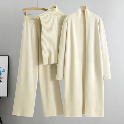Elle Elegant Antonietta 3-Piece Classic Set with Timeless Style