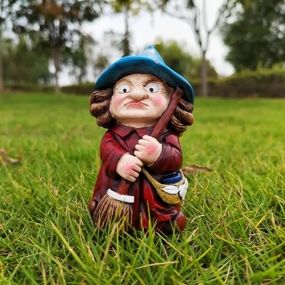 Waterproof Resin Witch Statue for Halloween Decor – Indoor & Outdoor Garden Gnome Figurine, 2026 Gift Idea