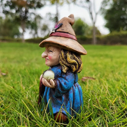 Waterproof Resin Witch Statue for Halloween Decor – Indoor & Outdoor Garden Gnome Figurine, 2026 Gift Idea