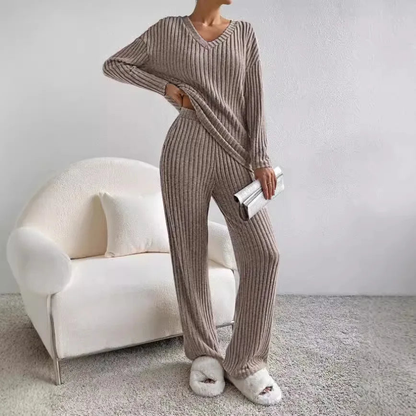 KATHY Ribbed Knitted 2-Piece Loungewear Set – Comfortable Sweater & Pants