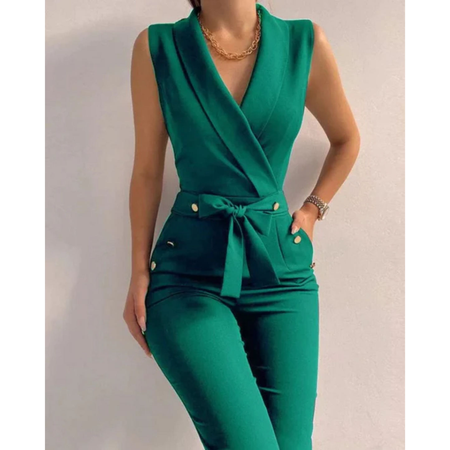 Combinaison chic sans manches à col en V pour occasions spéciales