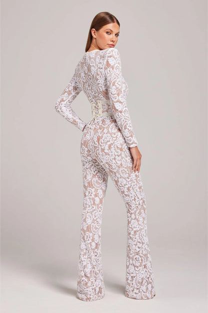 Combinaison longue transparente à manches longues ornée de sequins floraux et taille ceinturée