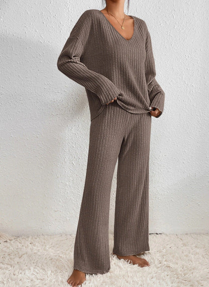 KATHY Ribbed Knitted 2-Piece Loungewear Set – Comfortable Sweater & Pants