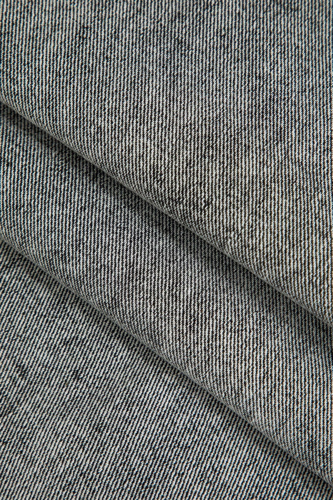 Jean large délavé gris avec poches accentuées audacieuses
