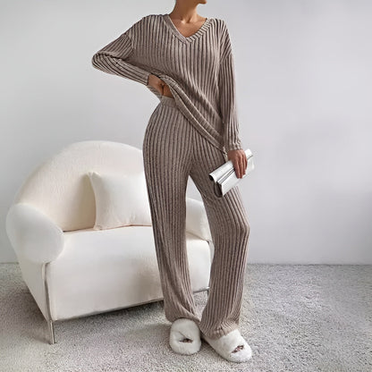 Wilma Ribbed V-Neck Sweater Set Comfortable Stylish Layering
