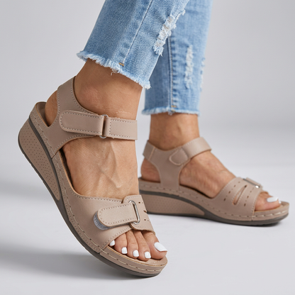 Adjustable Women's Walking Sandals for Ultimate Comfort